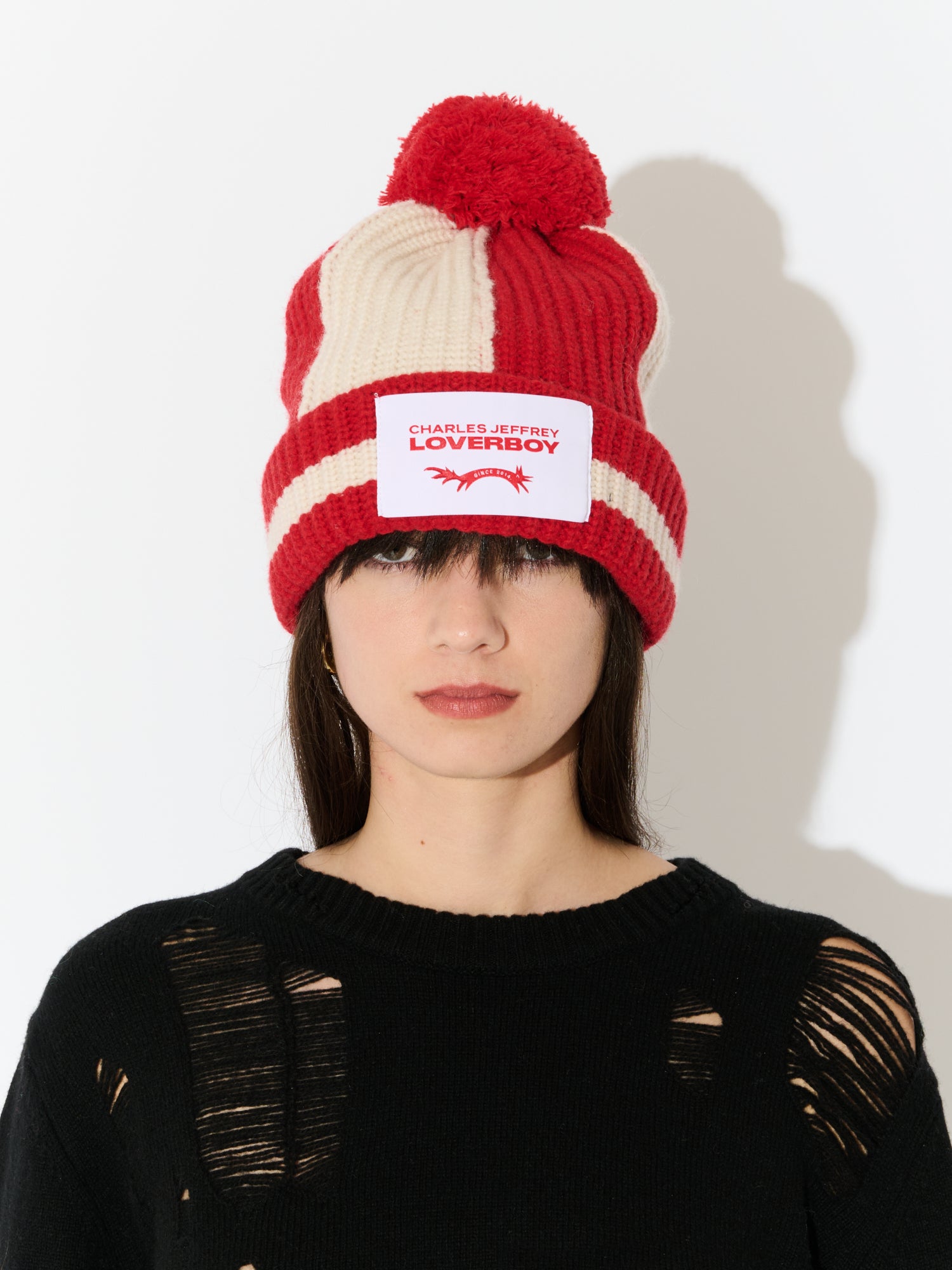 POMPOM BEANIE in RED ECRU - Image 3
