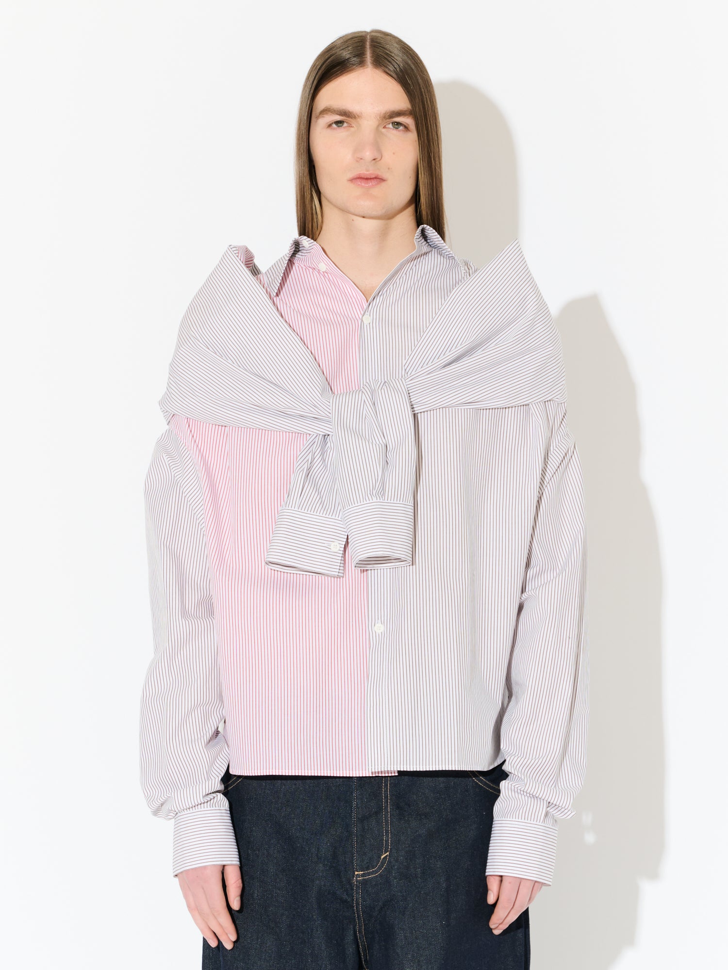 HUG SHIRT in KHAKI RED STRIPE - Image 2